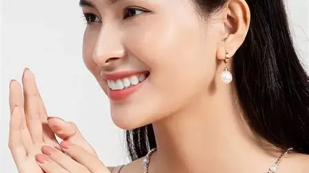 TOP 3 MẪU HOA TAI NỮ VÀNG 10K HOT NHẤT